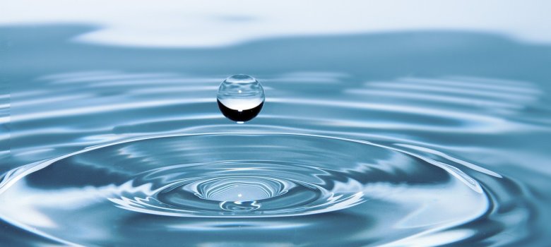 drops-of-water-578897_1920.jpg